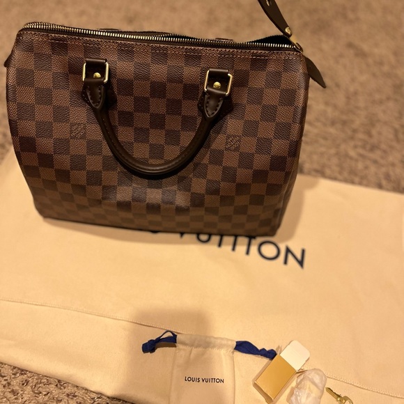 Louis Vuitton Handbags - Louis Vuitton speedy 30